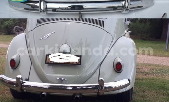 Nunua Volkswagen Beetle Euro ndani ya Bugiri nchini Mashariki Nunua Volkswagen Beetle Euro ndani ya Bugiri nchini Mashariki