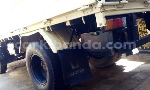 Buy Used Mitsubishi L400 Other Truck in Kampala in Uganda Buy Used Mitsubishi L400 Other Truck in Kampala in Uganda