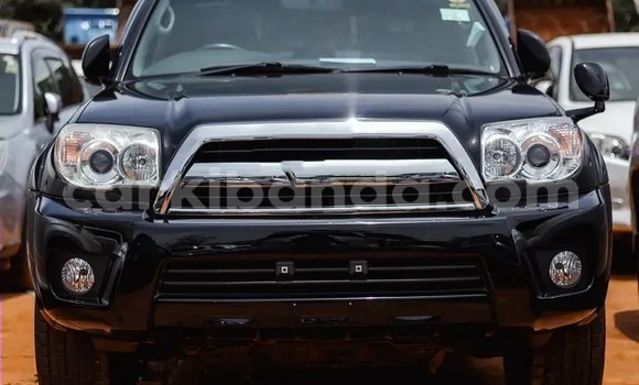 Nunua Ilio tumika Toyota Hilux Surf Nyeusi Gari ndani ya Kampala nchini Uganda Nunua Ilio tumika Toyota Hilux Surf Nyeusi Gari ndani ya Kampala nchini Uganda