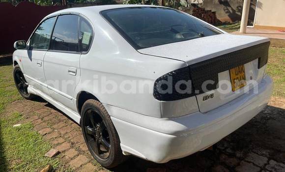 Nunua Ilio tumika Subaru Ascent Nyeupe Gari ndani ya Busembatia nchini Mashariki Nunua Ilio tumika Subaru Ascent Nyeupe Gari ndani ya Busembatia nchini Mashariki