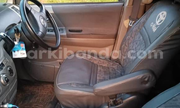 Nunua Ilio tumika Toyota Noah Nyingine Gari ndani ya Busembatia nchini Mashariki Nunua Ilio tumika Toyota Noah Nyingine Gari ndani ya Busembatia nchini Mashariki