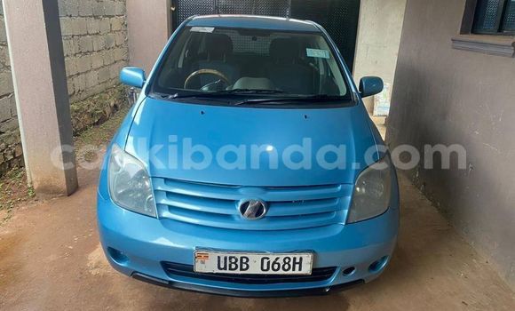 Nunua Ilio tumika Toyota Vitz Bluu Gari ndani ya Bugiri nchini Mashariki Nunua Ilio tumika Toyota Vitz Bluu Gari ndani ya Bugiri nchini Mashariki