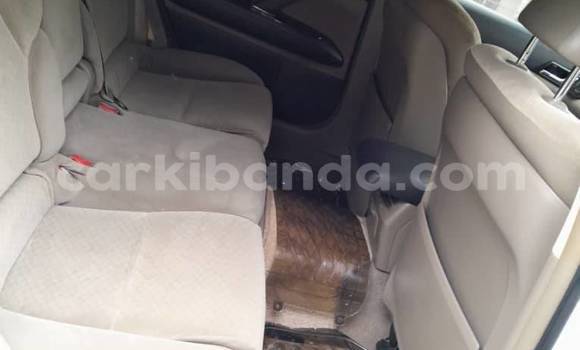 Nunua Ilio tumika Toyota Mark X Nyeupe Gari ndani ya Bushenyi nchini Magharibi Nunua Ilio tumika Toyota Mark X Nyeupe Gari ndani ya Bushenyi nchini Magharibi