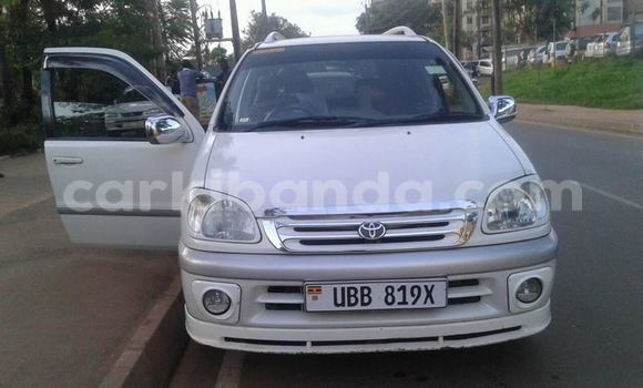 Gura Yakoze Toyota Raum White Imodoka i Kampala mu Uganda Gura Yakoze Toyota Raum White Imodoka i Kampala mu Uganda