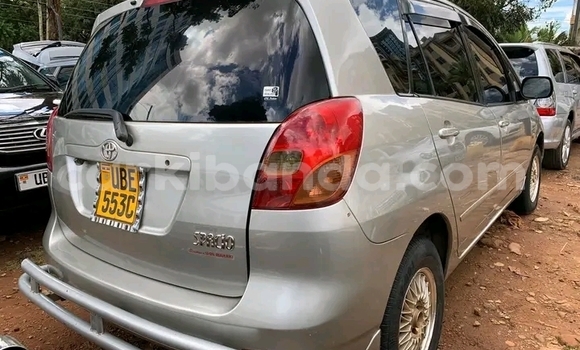 Gura Yakoze Toyota Spacio Silver Imodoka i Kampala mu Uganda Gura Yakoze Toyota Spacio Silver Imodoka i Kampala mu Uganda