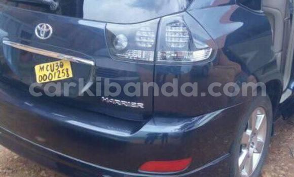 Gura Yakoze Toyota Harrier Blue Imodoka i Kampala mu Uganda Gura Yakoze Toyota Harrier Blue Imodoka i Kampala mu Uganda