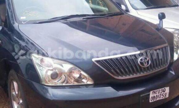 Gura Yakoze Toyota Harrier Blue Imodoka i Kampala mu Uganda Gura Yakoze Toyota Harrier Blue Imodoka i Kampala mu Uganda