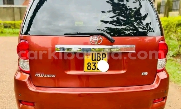 Acheter Occasion Voiture Toyota Raum Rouge à Kampala, Ouganda Acheter Occasion Voiture Toyota Raum Rouge à Kampala, Ouganda