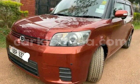 Acheter Occasion Voiture Toyota Raum Rouge à Kampala, Ouganda Acheter Occasion Voiture Toyota Raum Rouge à Kampala, Ouganda