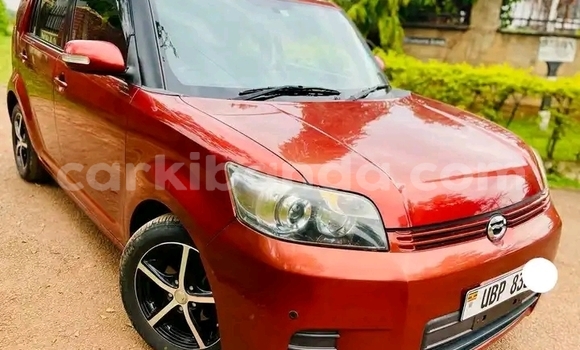 Acheter Occasion Voiture Toyota Raum Rouge à Kampala, Ouganda Acheter Occasion Voiture Toyota Raum Rouge à Kampala, Ouganda