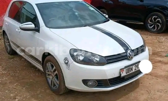 Acheter Occasion Voiture Volkswagen Golf Blanc à Kampala, Ouganda Acheter Occasion Voiture Volkswagen Golf Blanc à Kampala, Ouganda