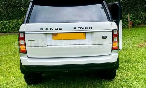 Acheter Occasion Voiture Range Rover Evoque Blanc à Kampala, Ouganda Acheter Occasion Voiture Range Rover Evoque Blanc à Kampala, Ouganda
