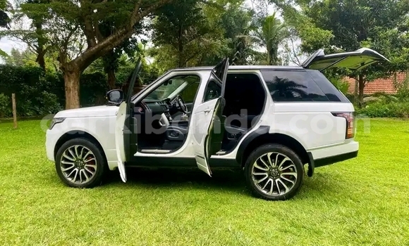 Acheter Occasion Voiture Range Rover Evoque Blanc à Kampala, Ouganda Acheter Occasion Voiture Range Rover Evoque Blanc à Kampala, Ouganda