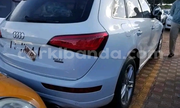 Nunua Ilio tumika Audi Q5 Nyeupe Gari ndani ya Kampala nchini Uganda Nunua Ilio tumika Audi Q5 Nyeupe Gari ndani ya Kampala nchini Uganda