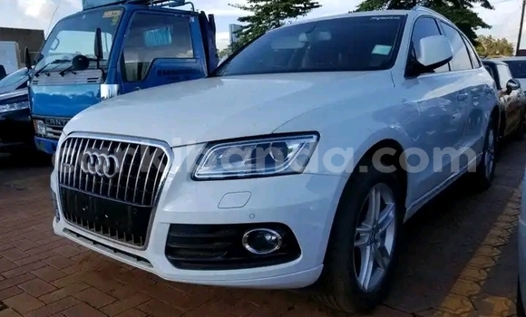 Nunua Ilio tumika Audi Q5 Nyeupe Gari ndani ya Kampala nchini Uganda Nunua Ilio tumika Audi Q5 Nyeupe Gari ndani ya Kampala nchini Uganda