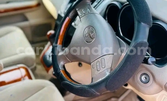 Nunua Ilio tumika Toyota Harrier Nyeupe Gari ndani ya Kampala nchini Uganda Nunua Ilio tumika Toyota Harrier Nyeupe Gari ndani ya Kampala nchini Uganda
