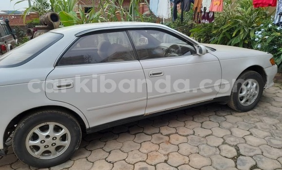 Acheter Occasion Voiture Toyota Mark II Blanc à Wakiso, Ouganda