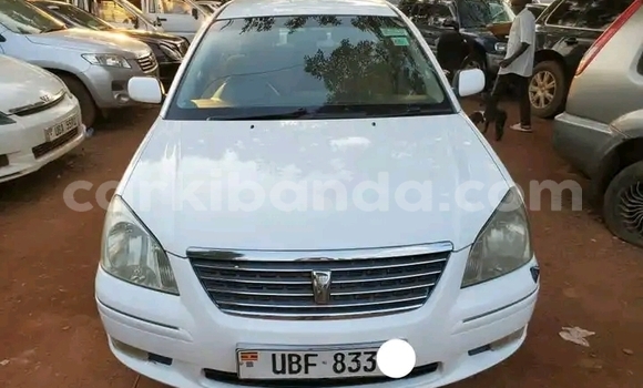 Acheter Occasion Voiture Toyota Premio Blanc à Kampala, Ouganda Acheter Occasion Voiture Toyota Premio Blanc à Kampala, Ouganda