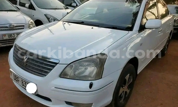 Acheter Occasion Voiture Toyota Premio Blanc à Kampala, Ouganda Acheter Occasion Voiture Toyota Premio Blanc à Kampala, Ouganda