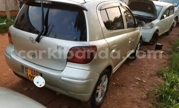 Nunua Ilio tumika Toyota Vitz Beige Gari ndani ya Kampala nchini Uganda Nunua Ilio tumika Toyota Vitz Beige Gari ndani ya Kampala nchini Uganda