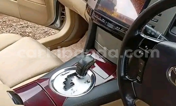 Nunua Ilio tumika Toyota Mark X Fedha Gari ndani ya Kampala nchini Uganda Nunua Ilio tumika Toyota Mark X Fedha Gari ndani ya Kampala nchini Uganda