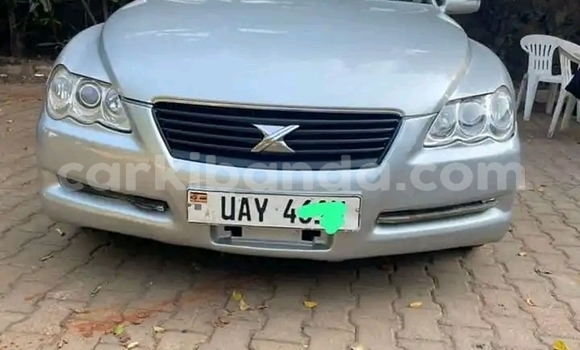 Nunua Ilio tumika Toyota Mark X Fedha Gari ndani ya Kampala nchini Uganda Nunua Ilio tumika Toyota Mark X Fedha Gari ndani ya Kampala nchini Uganda