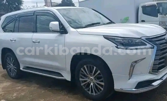 Nunua Ilio tumika Lexus LX Nyeupe Gari ndani ya Kampala nchini Uganda Nunua Ilio tumika Lexus LX Nyeupe Gari ndani ya Kampala nchini Uganda