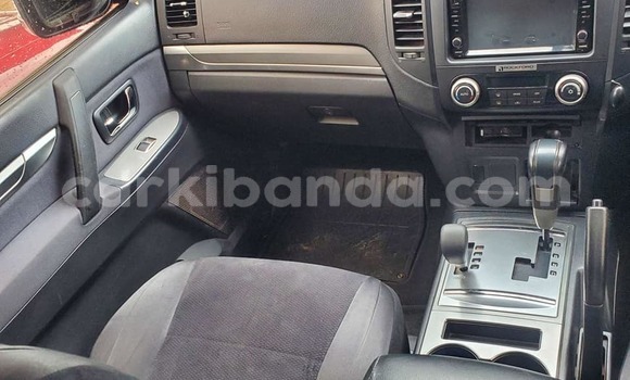 Acheter Occasion Voiture Mitsubishi Pajero Noir à Bugiri, Est Acheter Occasion Voiture Mitsubishi Pajero Noir à Bugiri, Est