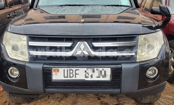 Acheter Occasion Voiture Mitsubishi Pajero Noir à Bugiri, Est Acheter Occasion Voiture Mitsubishi Pajero Noir à Bugiri, Est