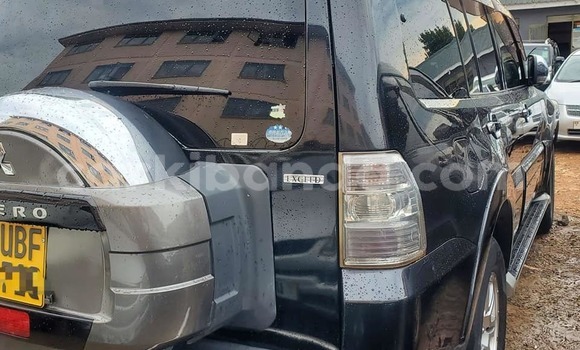 Acheter Occasion Voiture Mitsubishi Pajero Noir à Bugiri, Est Acheter Occasion Voiture Mitsubishi Pajero Noir à Bugiri, Est