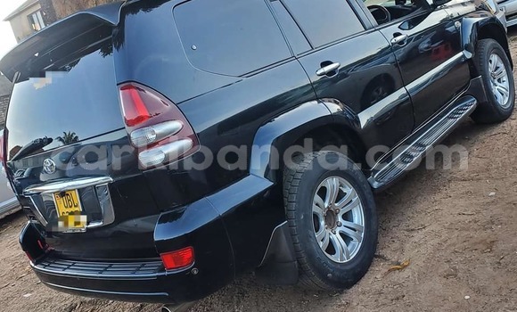 Acheter Occasion Voiture Toyota Land Cruiser Prado Noir à Bombo, Central Acheter Occasion Voiture Toyota Land Cruiser Prado Noir à Bombo, Central