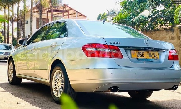 Gura Yakoze Mercedes-Benz E-Classe Other Imodoka i Arua mu Uganda Gura Yakoze Mercedes-Benz E-Classe Other Imodoka i Arua mu Uganda