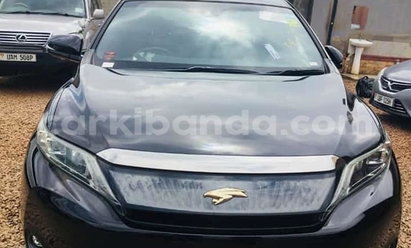 Nunua Ilio tumika Toyota Harrier Nyeusi Gari ndani ya Bugembe nchini Mashariki
