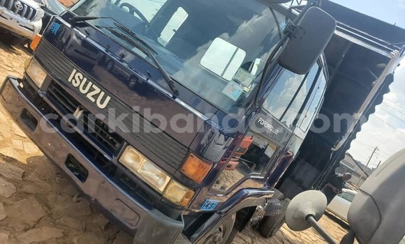 Acheter Occasion Utilitaire Isuzu FTR 850 Noir à Bugembe, Est Acheter Occasion Utilitaire Isuzu FTR 850 Noir à Bugembe, Est