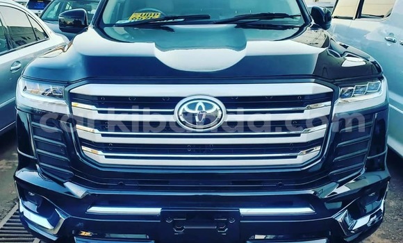Nunua Ilio tumika Toyota Land Cruiser Prado Nyeusi Gari ndani ya Bugiri nchini Mashariki