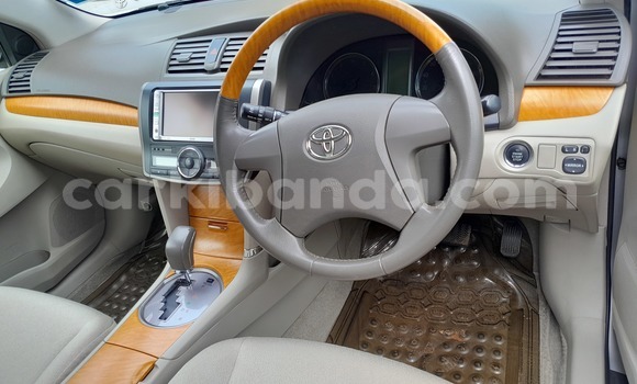 Acheter Occasion Voiture Toyota Premio Gris à Kampala, Ouganda Acheter Occasion Voiture Toyota Premio Gris à Kampala, Ouganda