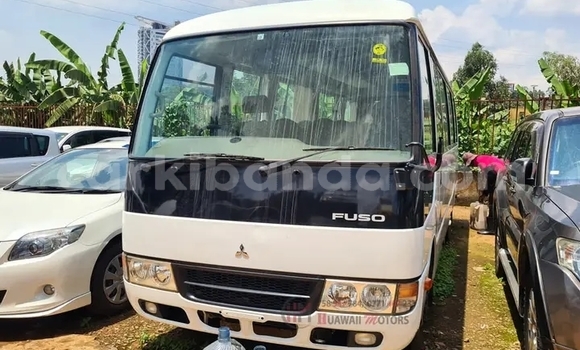 Buy Used Mitsubishi Van White Truck in Kampala in Uganda Buy Used Mitsubishi Van White Truck in Kampala in Uganda