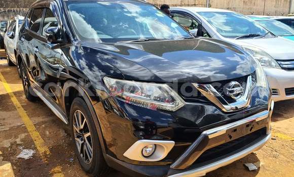 Buy Used Nissan X–Trail Black Car in Kampala in Uganda