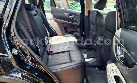 Nunua Ilio tumika Nissan X–Trail Nyeusi Gari ndani ya Kampala nchini Uganda Nunua Ilio tumika Nissan X–Trail Nyeusi Gari ndani ya Kampala nchini Uganda