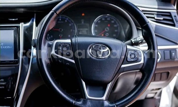 Buy Used Toyota Harrier White Car in Kampala in Uganda Buy Used Toyota Harrier White Car in Kampala in Uganda