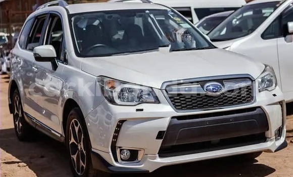 Nunua Ilio tumika Subaru XT Nyeupe Gari ndani ya Kampala nchini Uganda Nunua Ilio tumika Subaru XT Nyeupe Gari ndani ya Kampala nchini Uganda