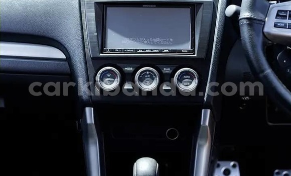 Nunua Ilio tumika Subaru XT Nyeupe Gari ndani ya Kampala nchini Uganda Nunua Ilio tumika Subaru XT Nyeupe Gari ndani ya Kampala nchini Uganda