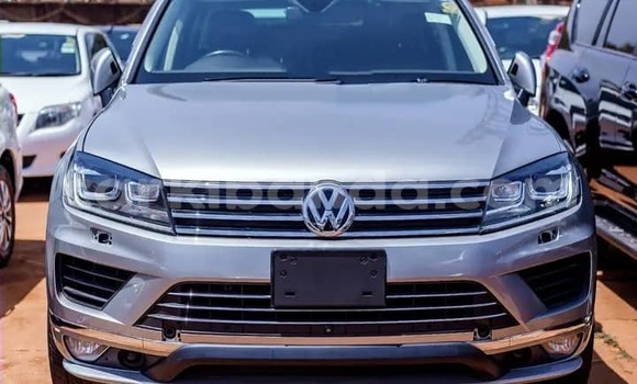 Buy Used Volkswagen Touareg Silver Car in Kampala in Uganda Buy Used Volkswagen Touareg Silver Car in Kampala in Uganda
