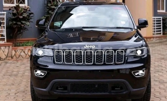 Nunua Ilio tumika Jeep Grand Cherokee Nyeusi Gari ndani ya Kampala nchini Uganda Nunua Ilio tumika Jeep Grand Cherokee Nyeusi Gari ndani ya Kampala nchini Uganda