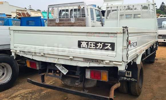 Buy Used Isuzu FTR 850 White Truck in Kampala in Uganda Buy Used Isuzu FTR 850 White Truck in Kampala in Uganda