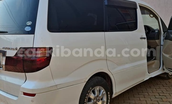 Gura Yakoze Toyota Alphard White Imodoka i Arua mu Uganda Gura Yakoze Toyota Alphard White Imodoka i Arua mu Uganda