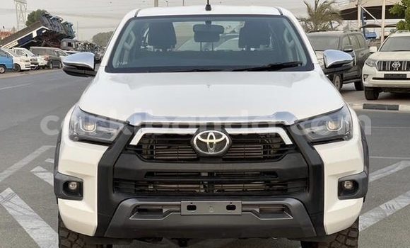 Buy Used Toyota Hilux White Car in Namasuba in Central