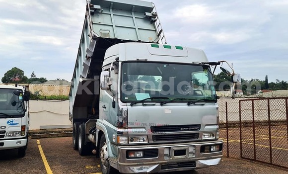 Buy Used Mitsubishi L400 Silver Truck in Kampala in Uganda