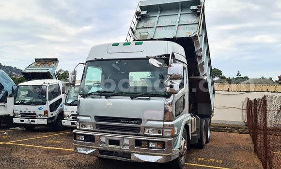 Gura Yakoze Mitsubishi L400 Silver Ikamyo i Kampala mu Uganda Gura Yakoze Mitsubishi L400 Silver Ikamyo i Kampala mu Uganda