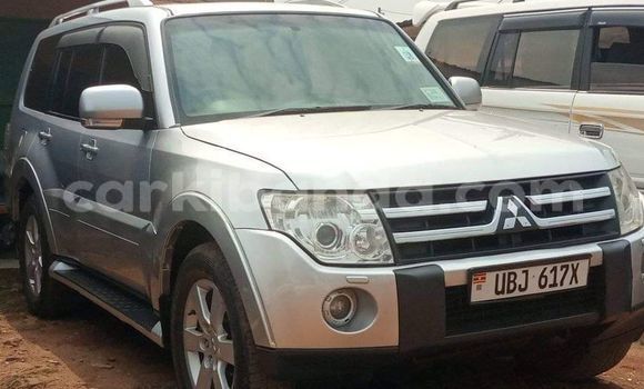 Acheter Occasion Voiture Mitsubishi Pajero Autre à Bombo, Central Acheter Occasion Voiture Mitsubishi Pajero Autre à Bombo, Central